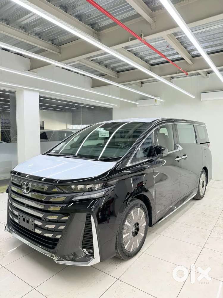 Toyota Vellfire Vip – Executive Lounge, 2025, Petrol