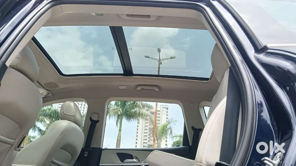 Mahindra Xuv700 2.0 Ax 7 Petrol At Luxury Pack Str, 2023, Petrol