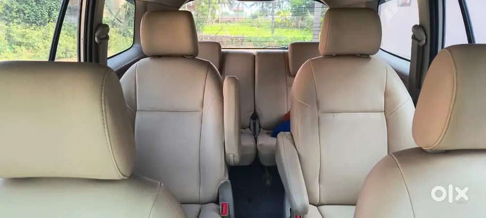 Toyota Innova Diesel 7 Str 2013