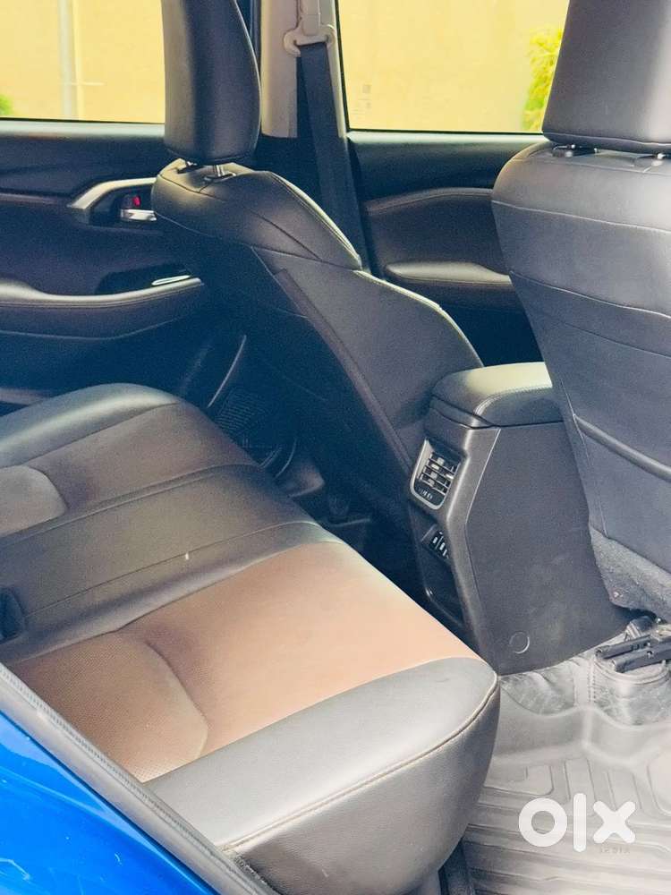 Toyota Urban Cruiser Hyryder 1.5 V Hybrid, 2023, Petrol