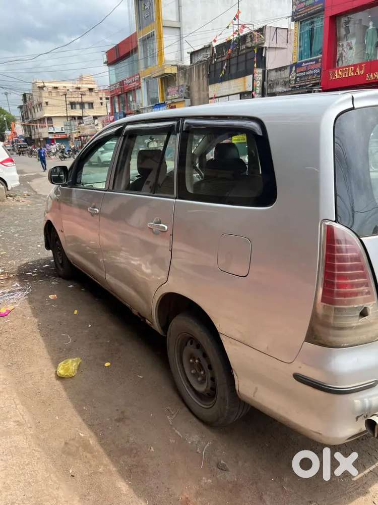 Toyota Innova 2010 Diesel Well Maintained