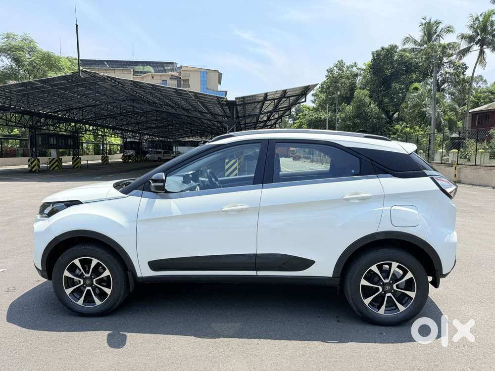 Tata Nexon Amt Xza Plus, 2020, Petrol