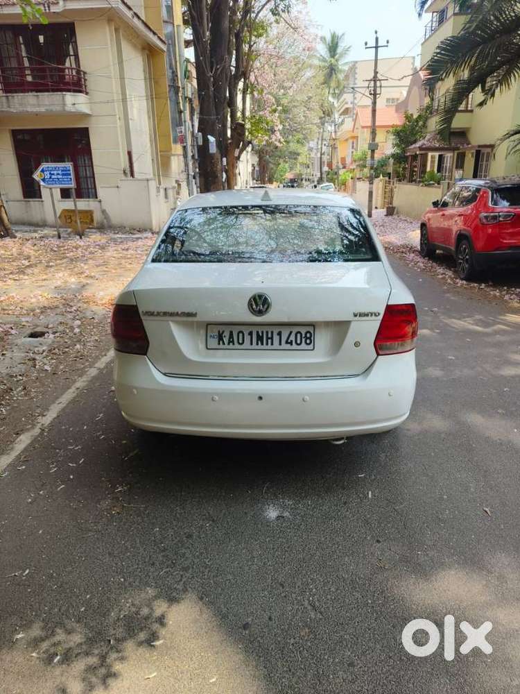 Volkswagen Vento 2010-2013 Petrol Highline, 2011, Petrol