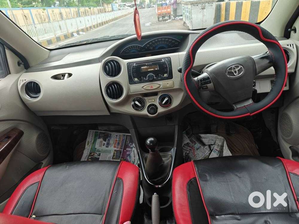 Toyota Etios V, 2013, Petrol