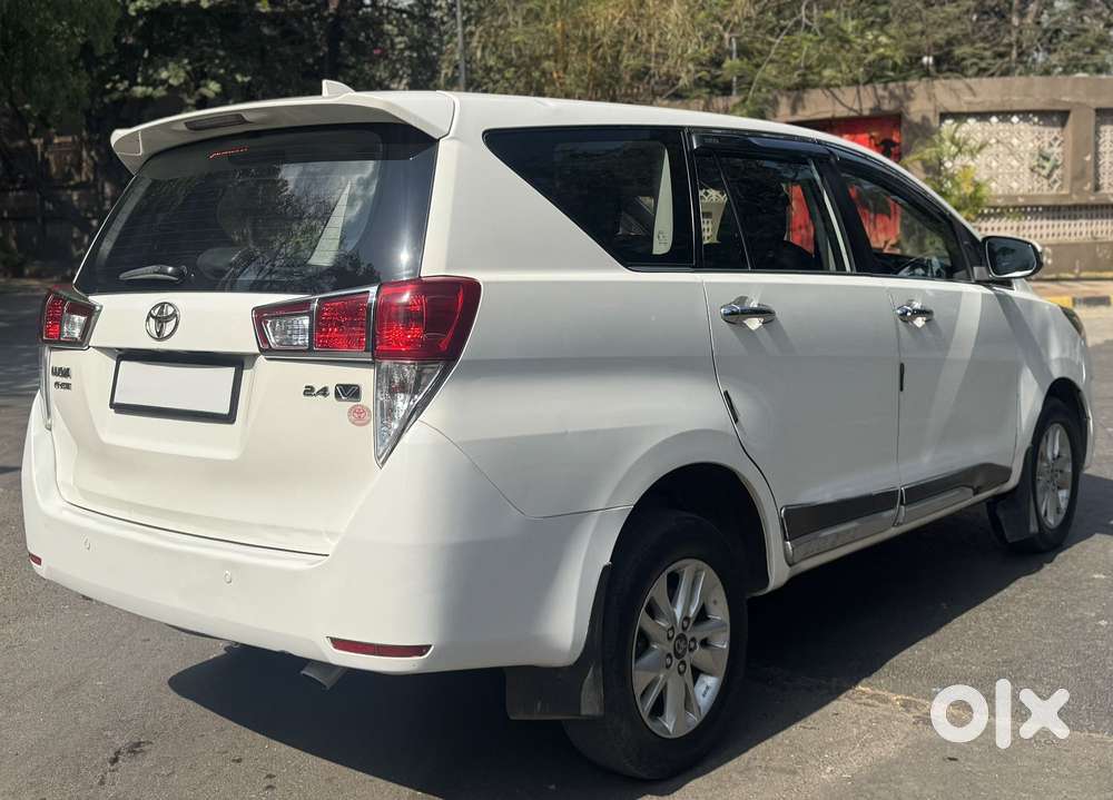 Toyota Innova Crysta 2.4 Vx Mt 8s, 2016, Diesel
