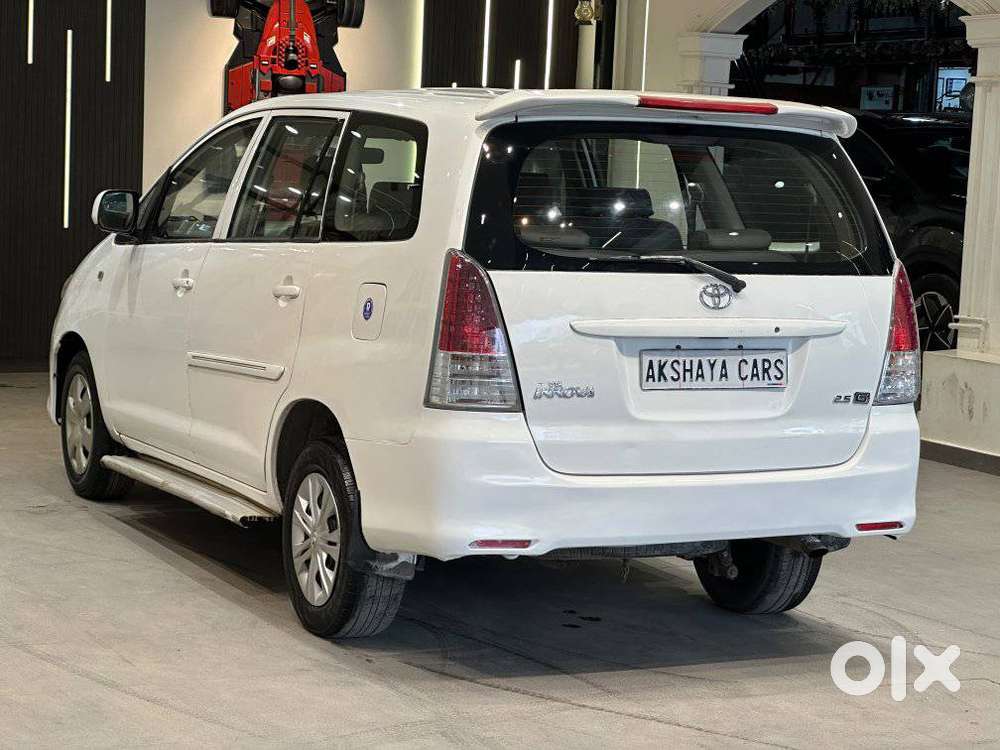 Toyota Innova 2.5 G (diesel) 8 Seater, 2009, Diesel