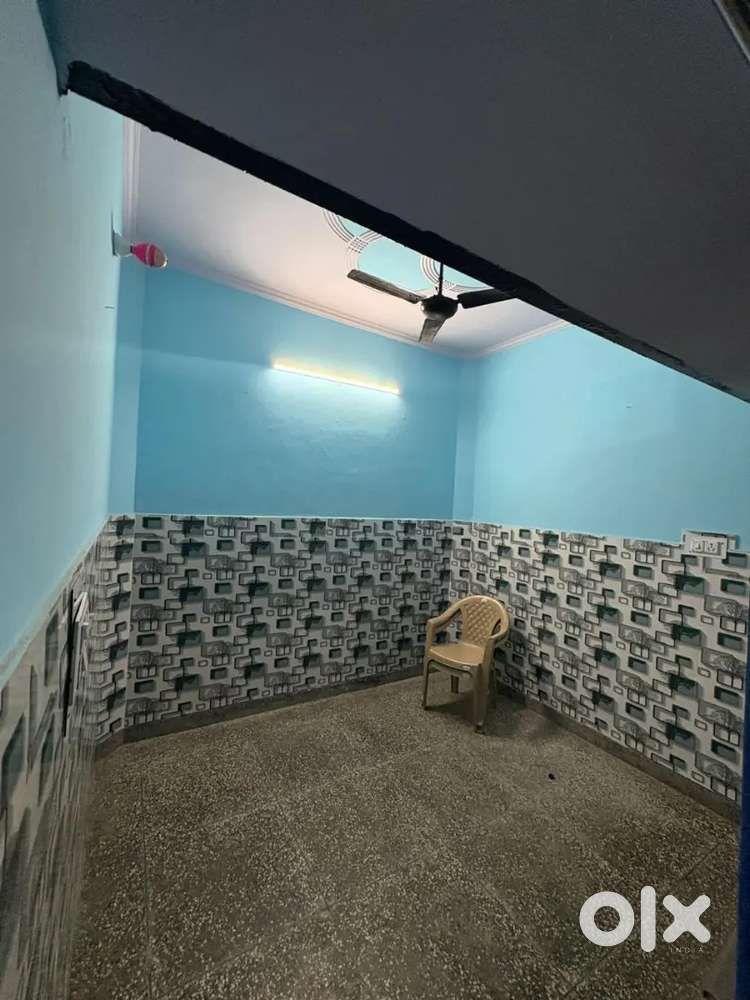Flat rent for bachelors or husband wife without children