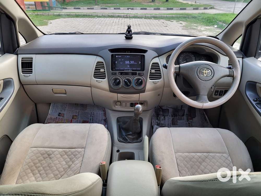 Toyota Innova 2.5 G4 Diesel 8-seater, 2010, Diesel