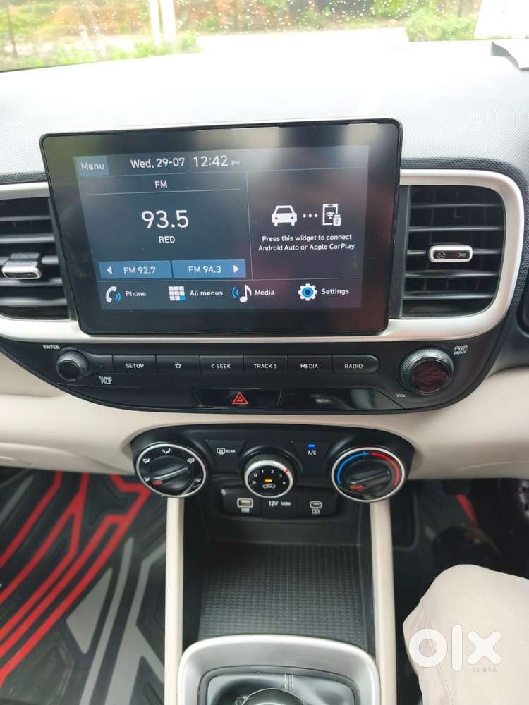 Hyundai Venue 1.2 S (o), 2022, Petrol