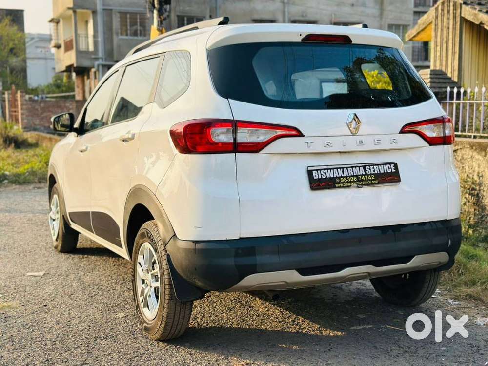 Renault Triber Rxt, 2023, Petrol