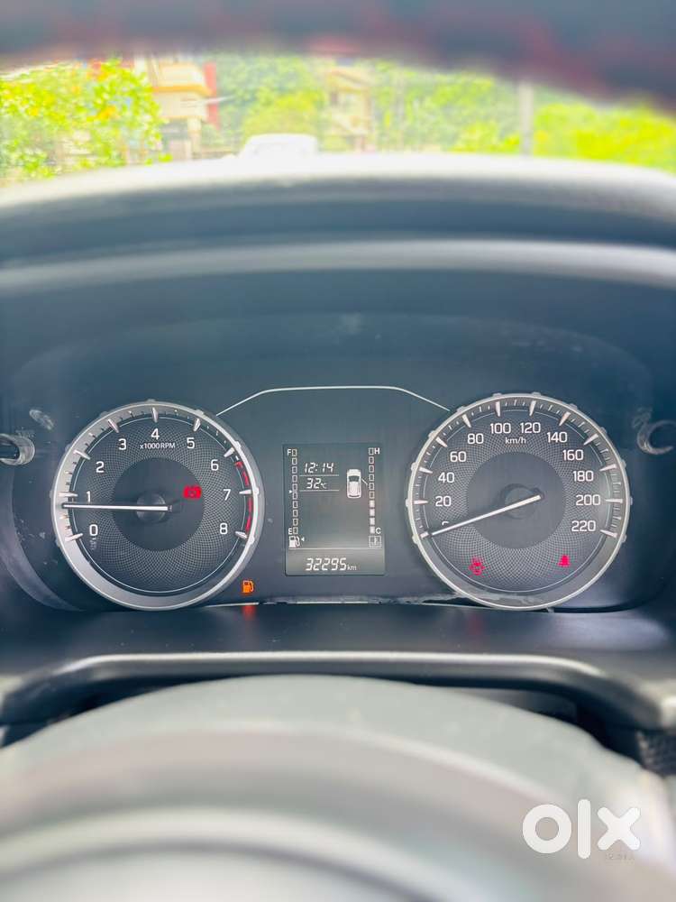 Maruti Suzuki Brezza 1.5 Vxi Smart Hybrid, 2023, Petrol