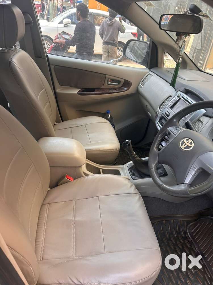 Toyota Innova 2014 Diesel 102500 Km Driven