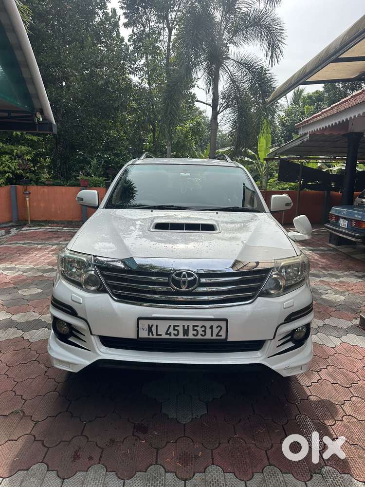 Toyota Fortuner 4x2 At, 2013, Diesel