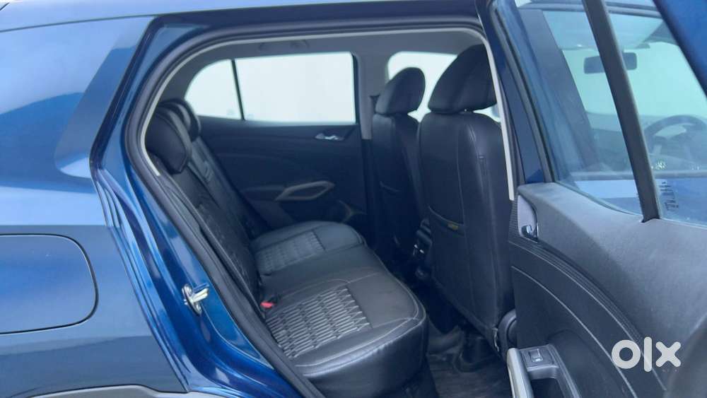 Skoda Kylaq Signature Plus, 2025, Petrol