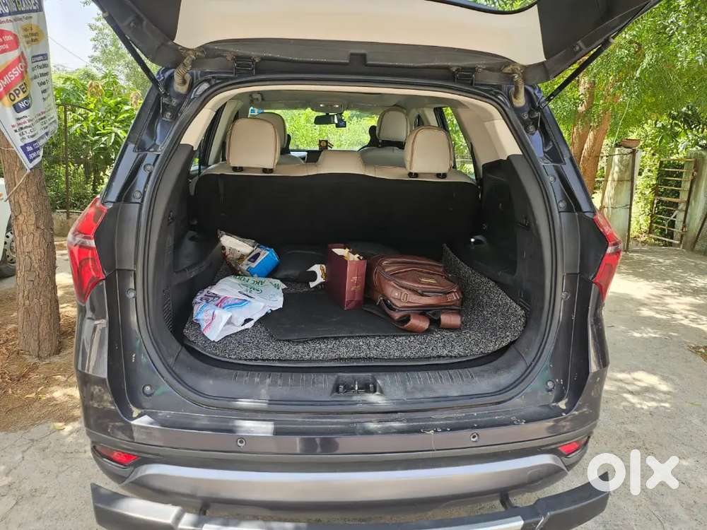 Mahindra Xuv700 2022 Petrol 100000 Km Driven