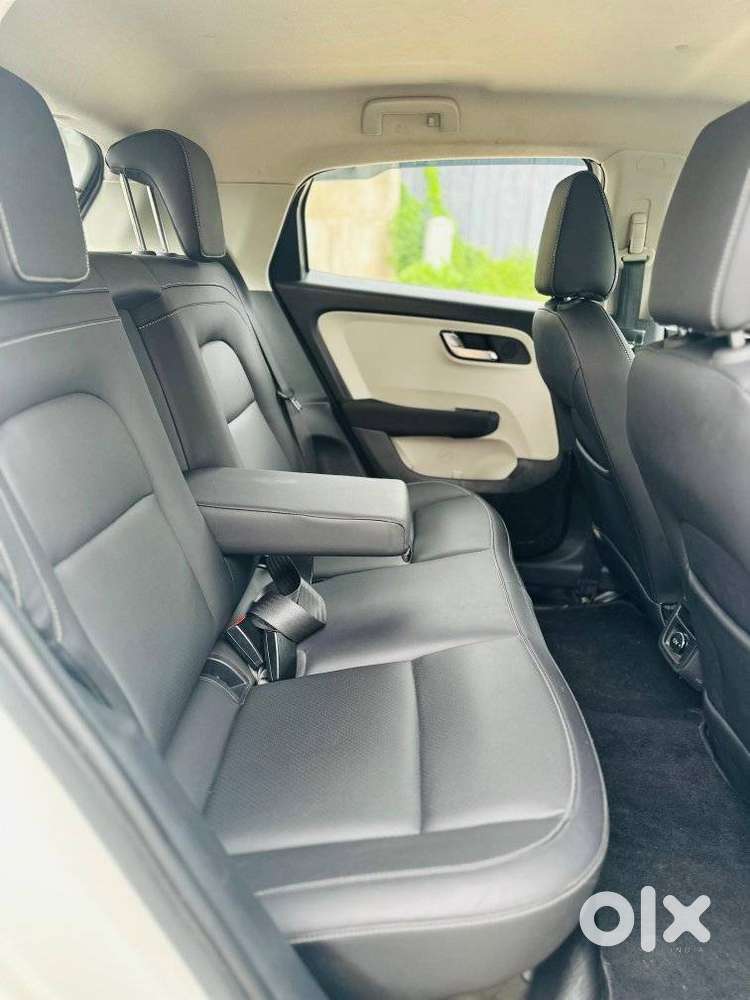 Tata Altroz 1.2 Xt, 2023, Petrol