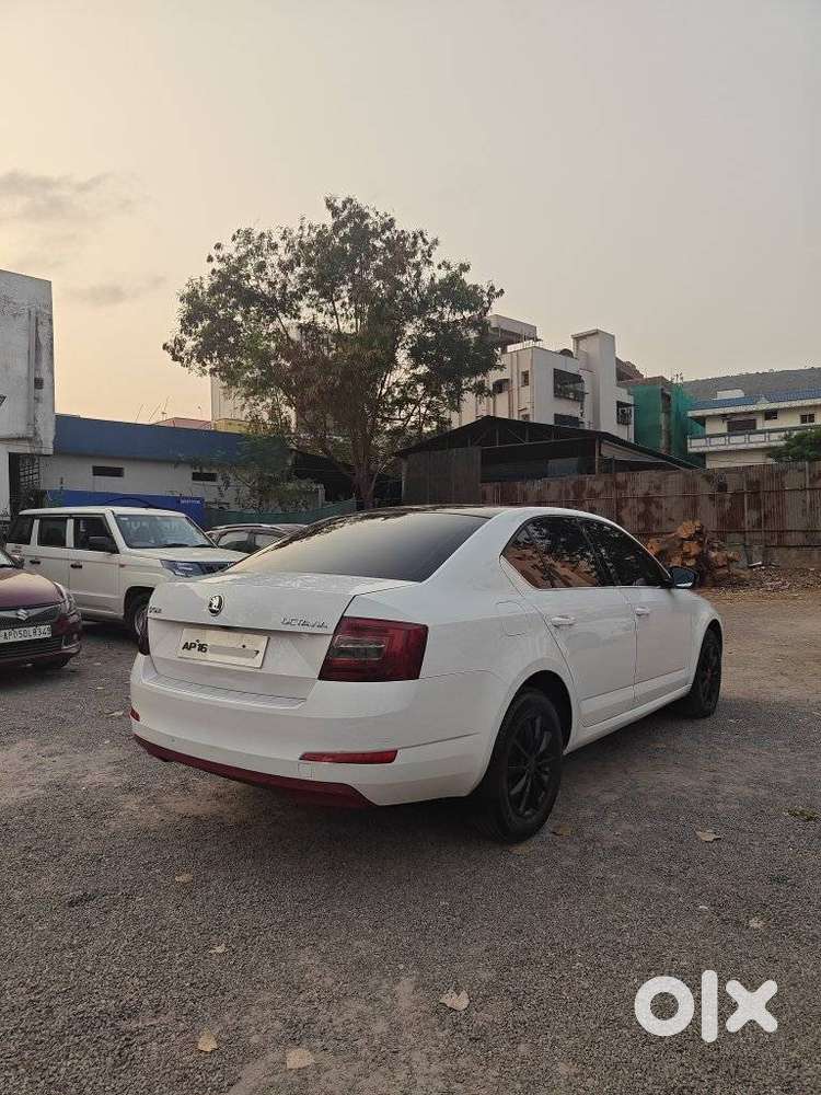 Skoda Octavia 2.0 Tdi Style Plus At, 2016, Diesel