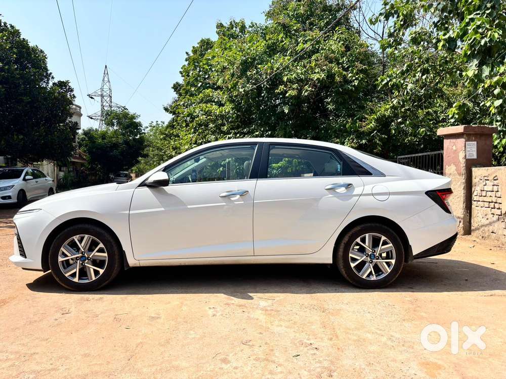 Hyundai Verna 1.5 Mpi Mt Sx (o), 2024, Petrol