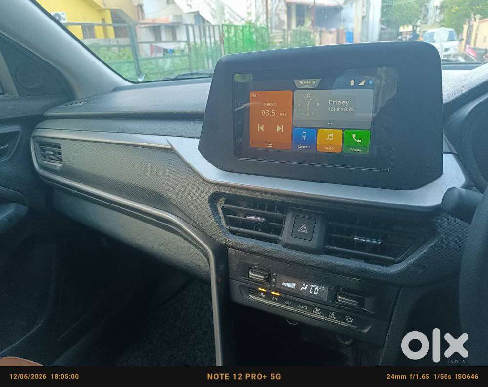 Maruti Suzuki Brezza 1.5 Vxi Smart Hybrid, 2023, Cng & Hybrids