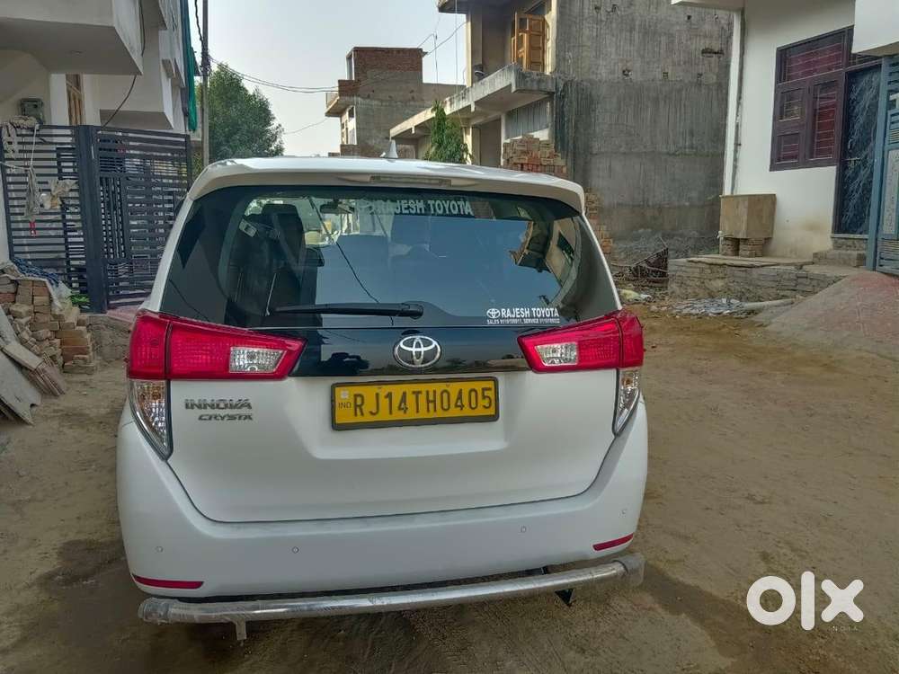 Toyota Innova Crysta 2025