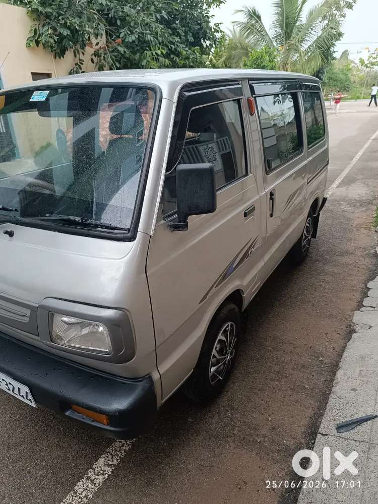 Maruti Suzuki Omni 2017 Petrol Well Maintained