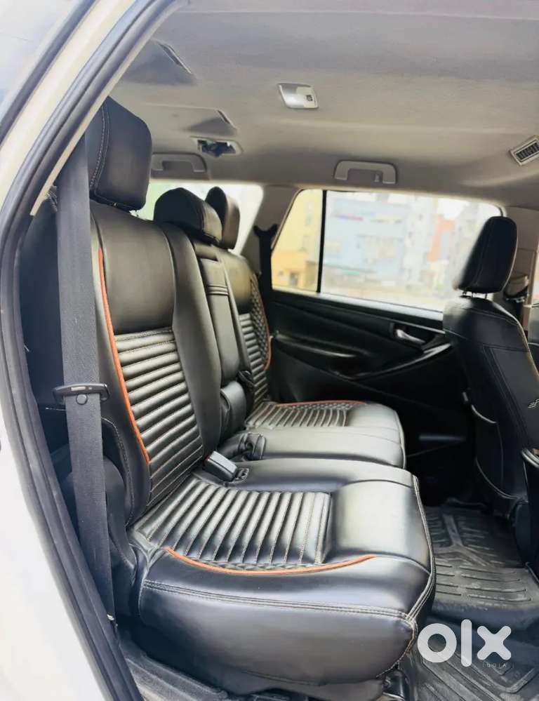 Crysta 2.4 Gx 8 Seater 2019
