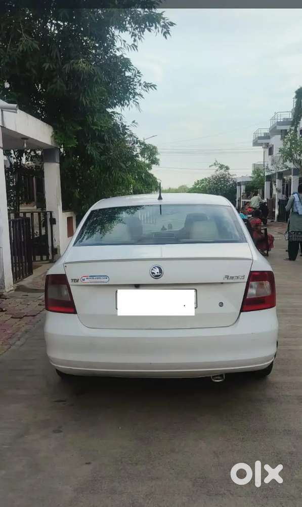 Skoda Rapid 1.6 Active 2013