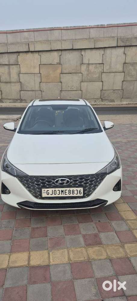 Hyundai Verna 1.5 Sx (o) Petrol Mt, 2022, Petrol