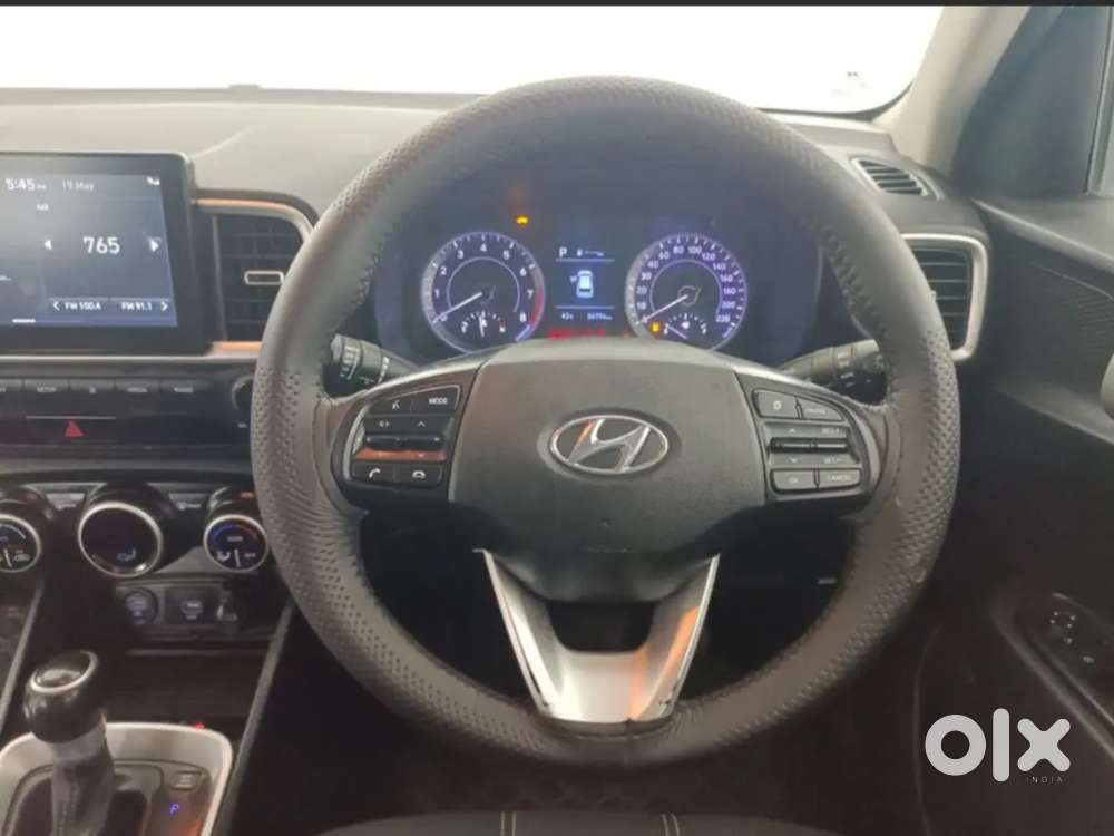 Hyundai Venue Knight Edition 2019 With Sun Roof