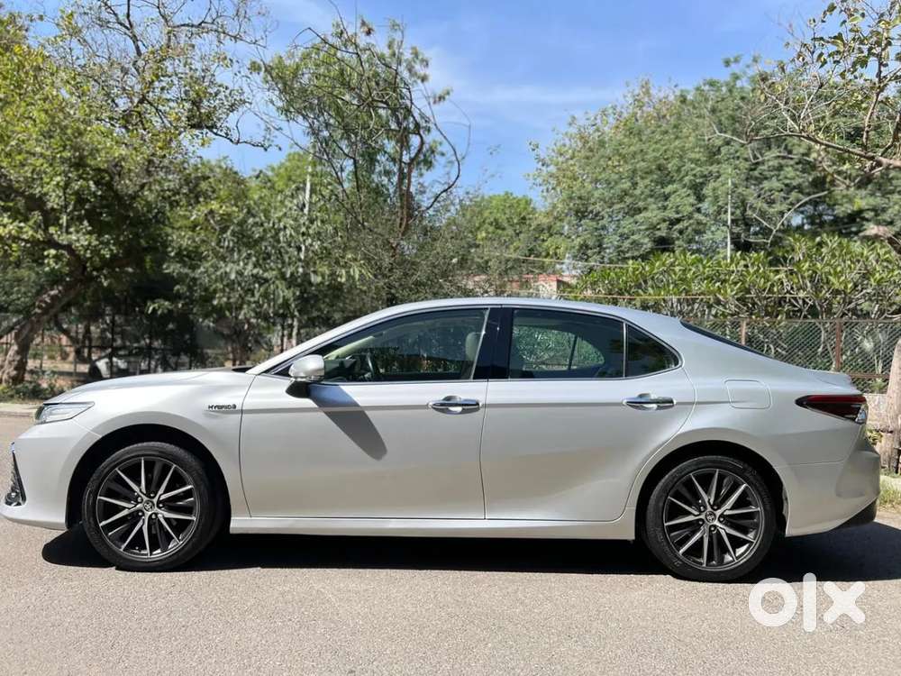 Toyota Camry Hybrid, 2022, Petrol