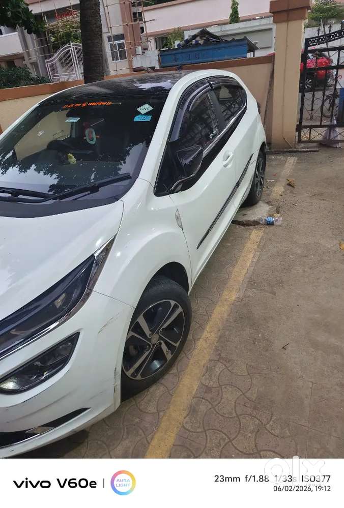 Tata Altroz 2023 Cng & Hybrids 28000 Km Driven With Sunroof