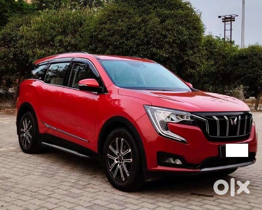 Mahindra Xuv700 2.0 Ax 7 Petrol At Str, 2022, Petrol