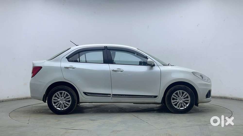Maruti Suzuki Dzire Vxi Ags, 2022, Petrol