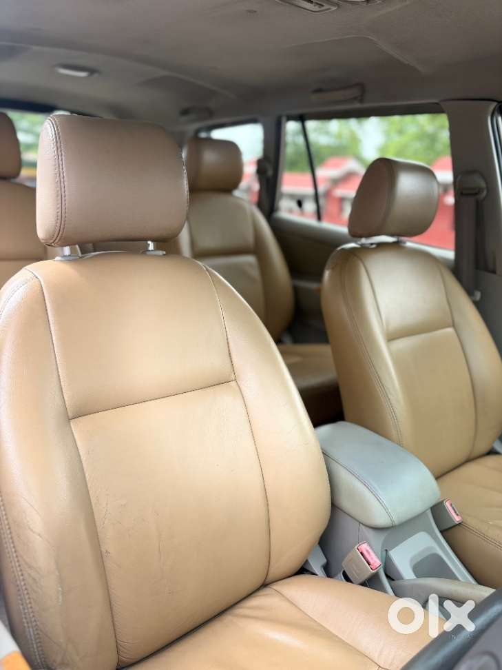 Toyota Innova 2.5 V Diesel 7-seater, 2009, Diesel