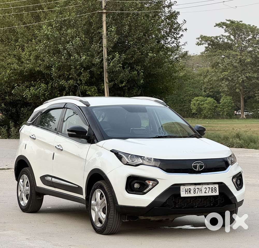 Tata Nexon 1.2 Revotron Xt, 2022, Petrol