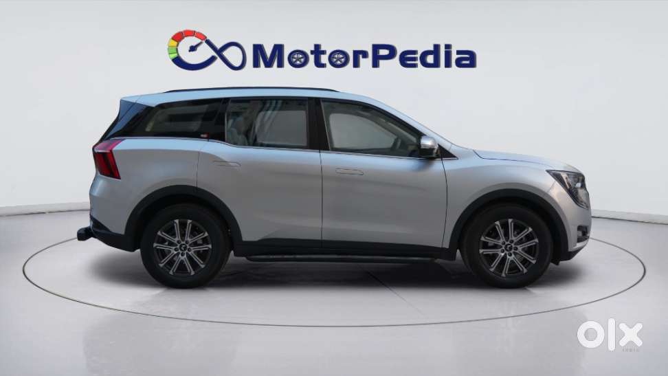 Mahindra Xuv700 2.0 Ax 7 Petrol At Str, 2024, Petrol