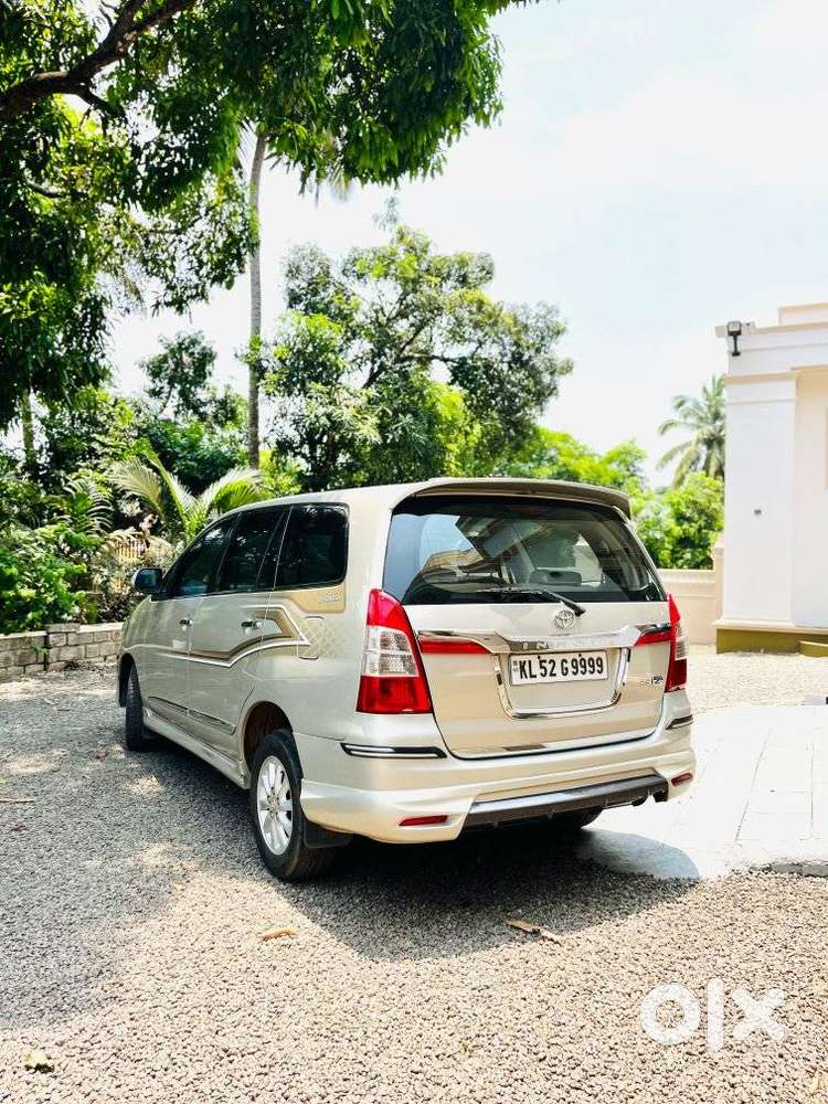 Toyota Innova 2.5 Zx 7 Str Bs-iv, 2014, Diesel