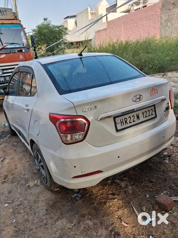 Hyundai Xcent Base 2016