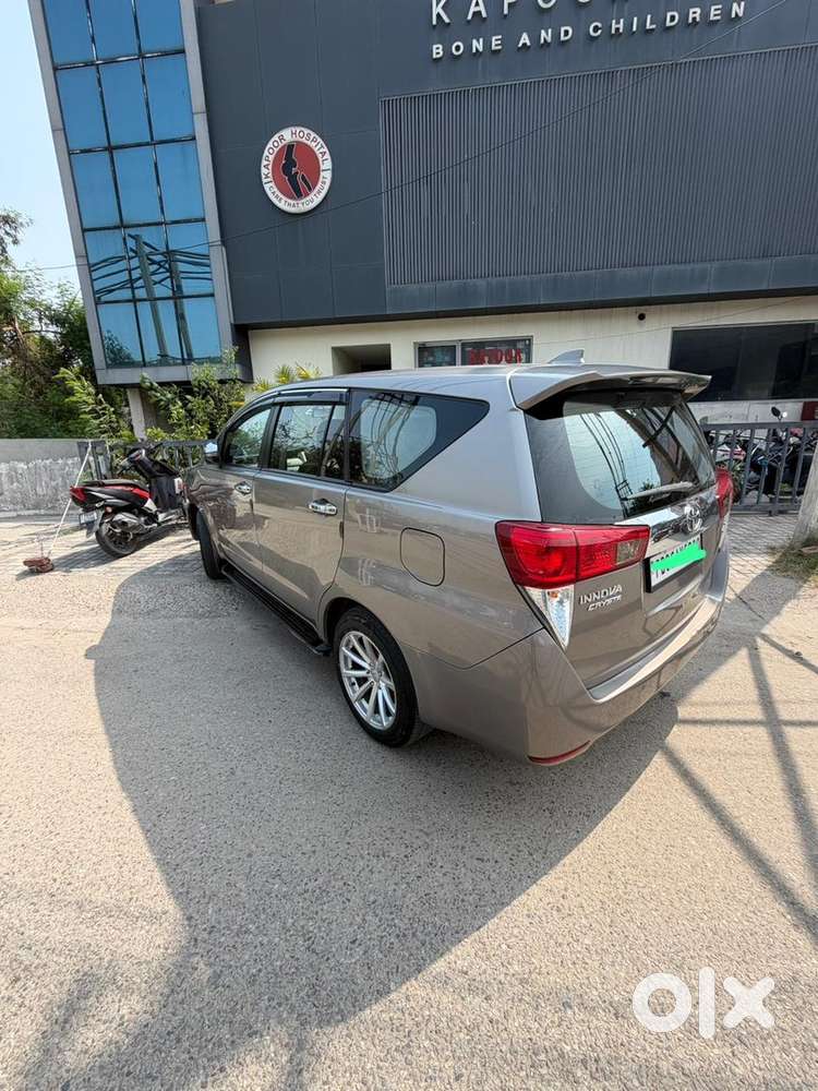 Toyota Innova Crysta 2019