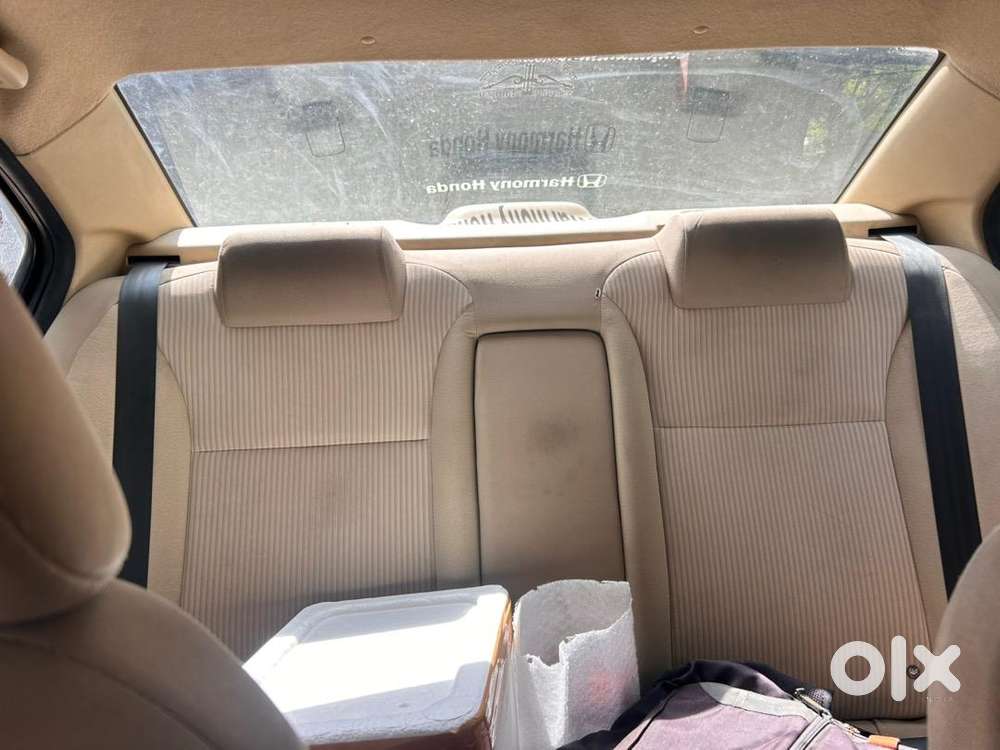 Neat And Clean Car For Family With Company Service Record