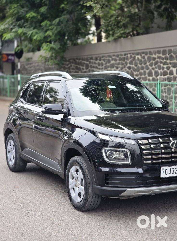 Hyundai Venue 1.2 S (o), 2022, Petrol
