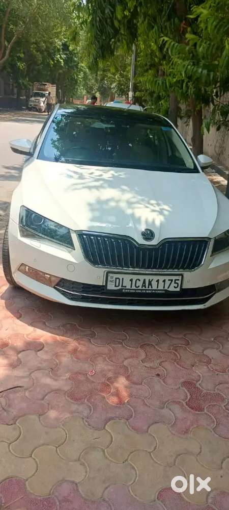 Skoda Superb 2018 Petrol 48000 Km Driven