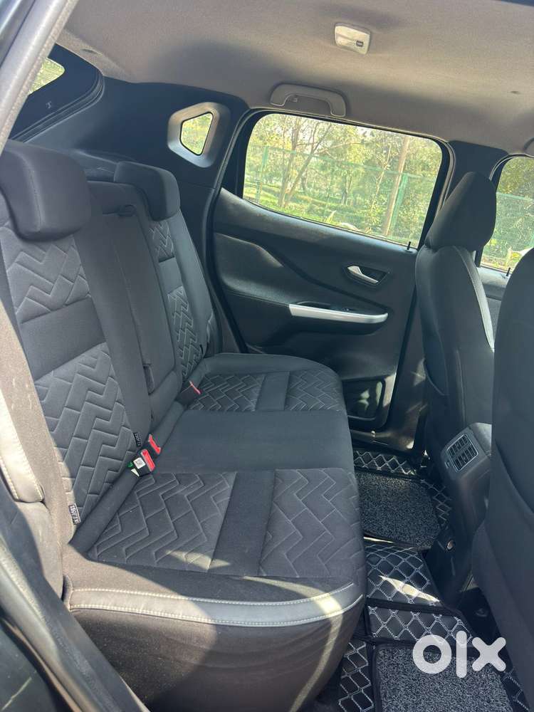 Nissan Magnite 1.0 Xv Premium Dual Tone, 2021, Petrol