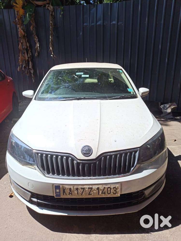 Skoda Rapid Style At 1.6 Mpi