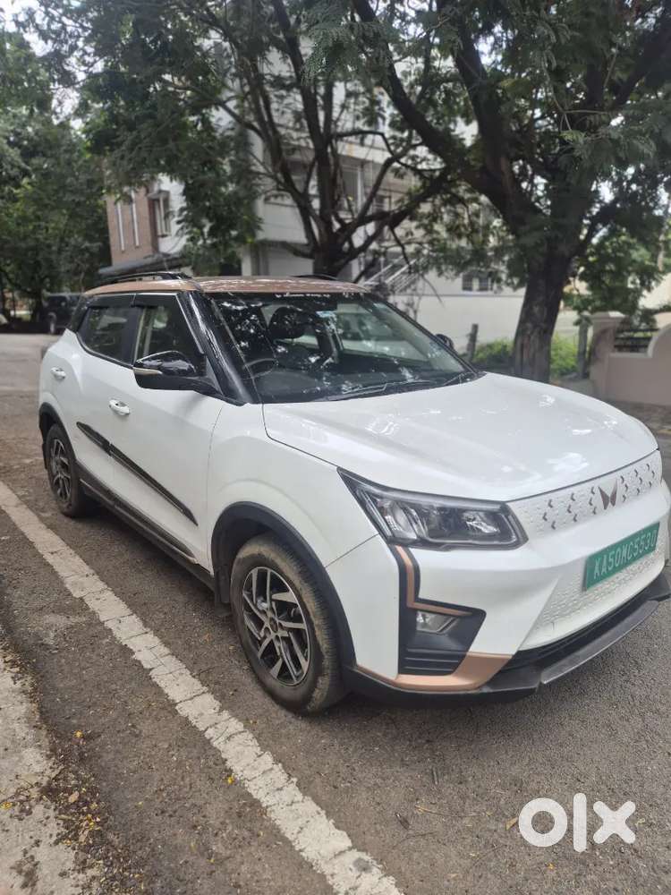 Mahindra XUV400 EV 2023