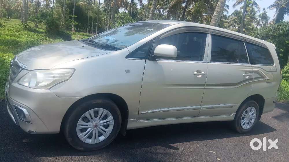 Toyota Innova 2013