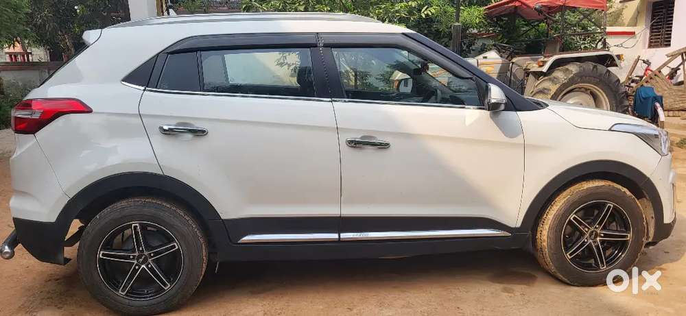 Hyundai Creta 2047 Diesel Well Maintained Converted To Top Modal