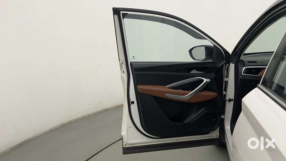 Mg Hector Plus 1.5 Sharp Turbo Cvt 6 Str, 2022, Petrol