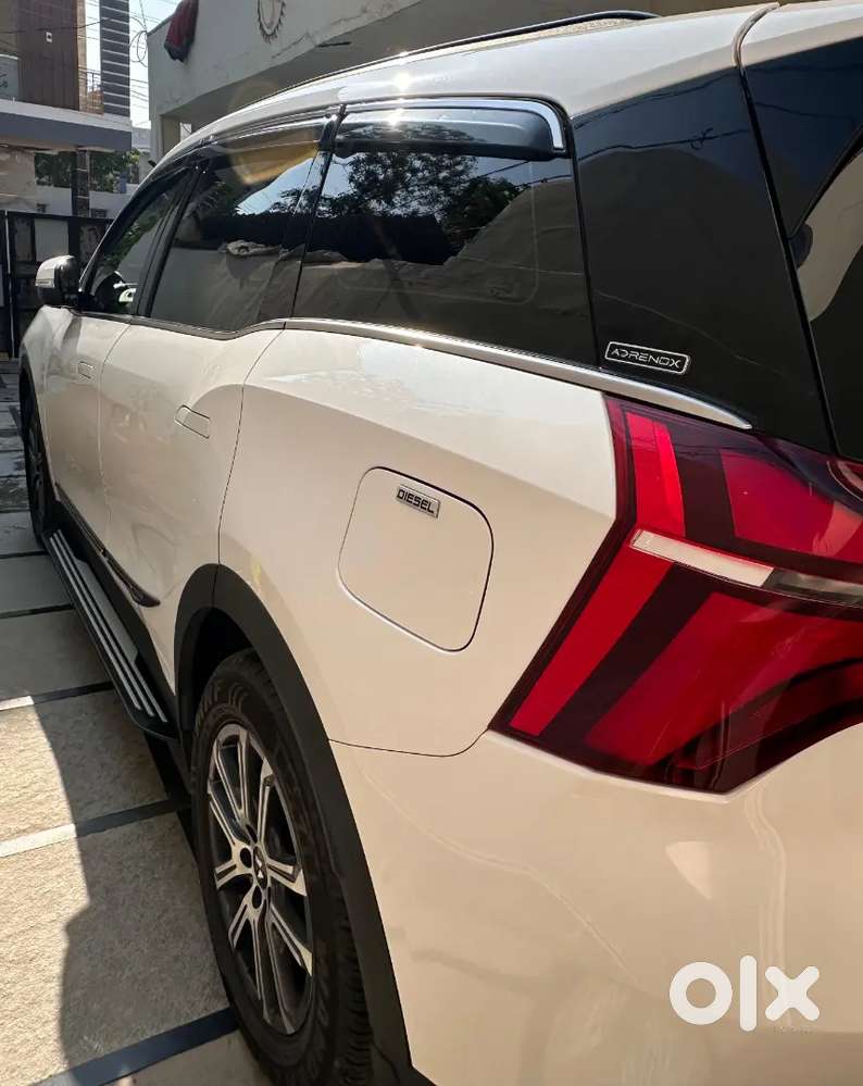 Mahindra Xuv700 2024 Diesel Well Maintained