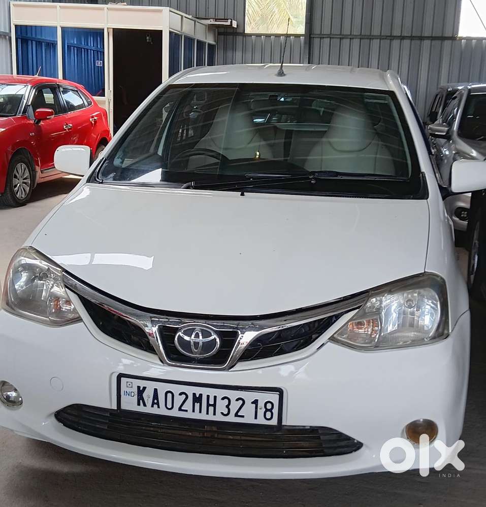Toyota Etios Liva 2011-2012 G, 2013, Petrol
